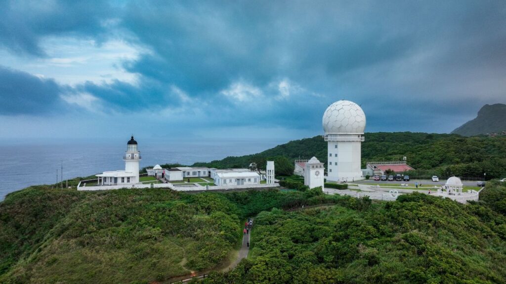 taiwan and japan fight china over sea rights s