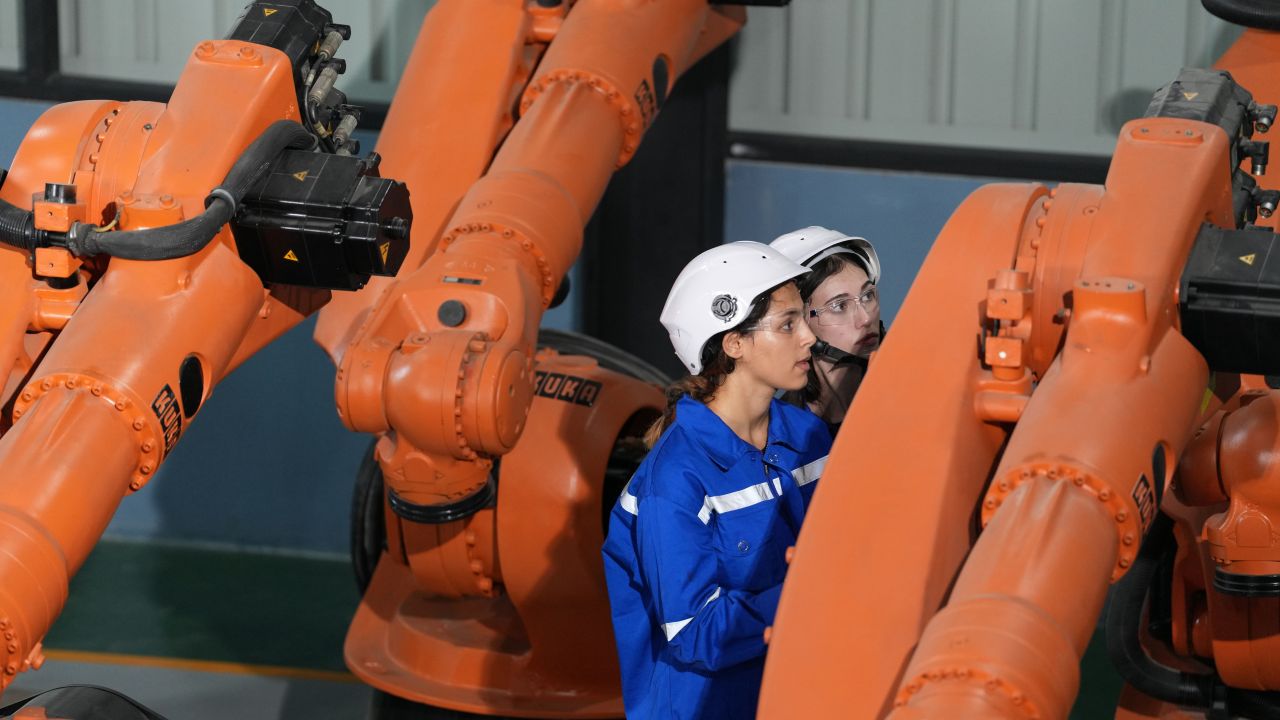 china robotics taking over labour pool