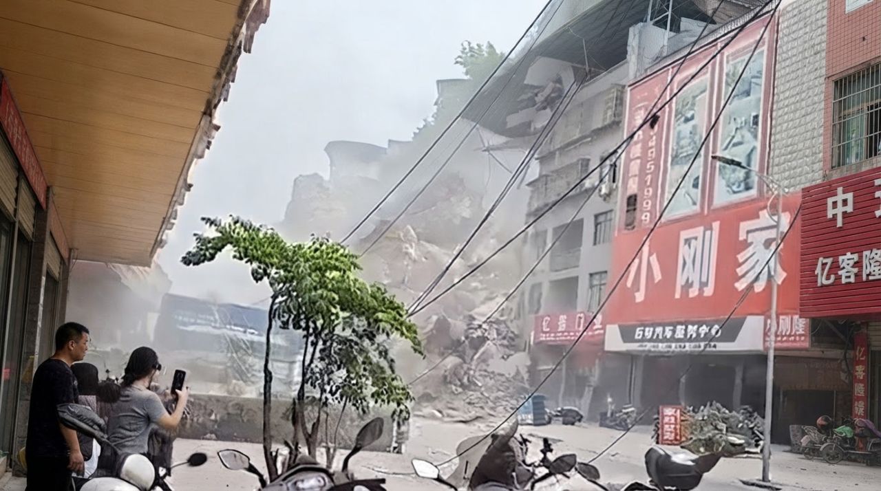 chongqing landslide china many missing