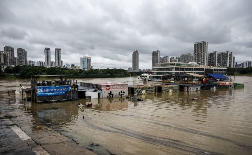 flooding in central china kills many s