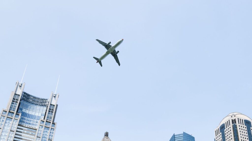 plane crash in beijing highest building near miss beijing airport