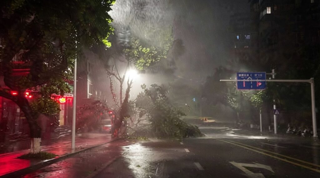 storm emergency nearly 2 million evacuated as typhoon bavi hits china